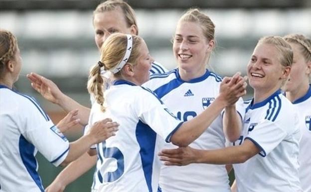 Las jugadoras y jugadores de la selección de Finlandia de fútbol